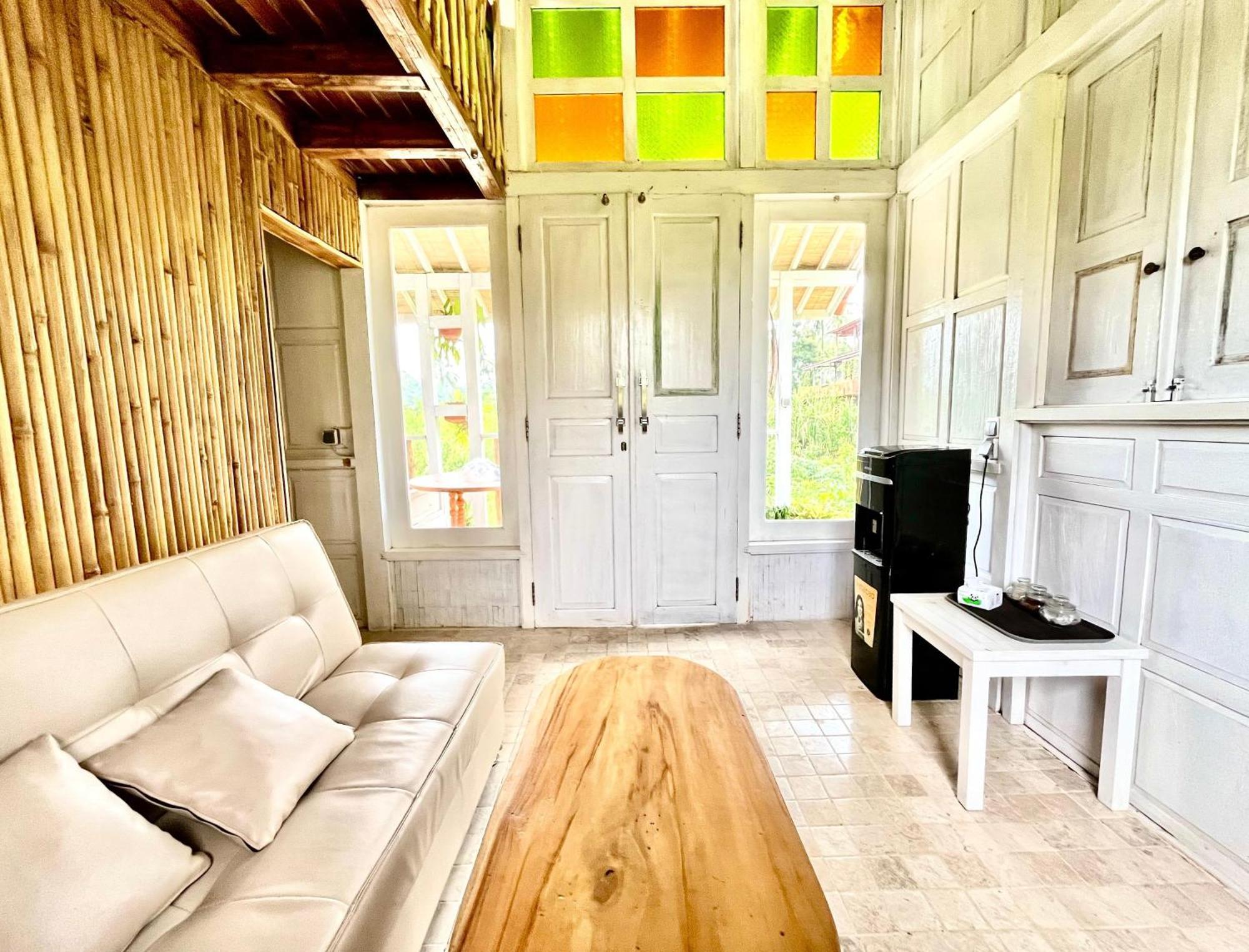 Pondok Is Oke Villa Scenic View Banyuwangi  Exterior foto