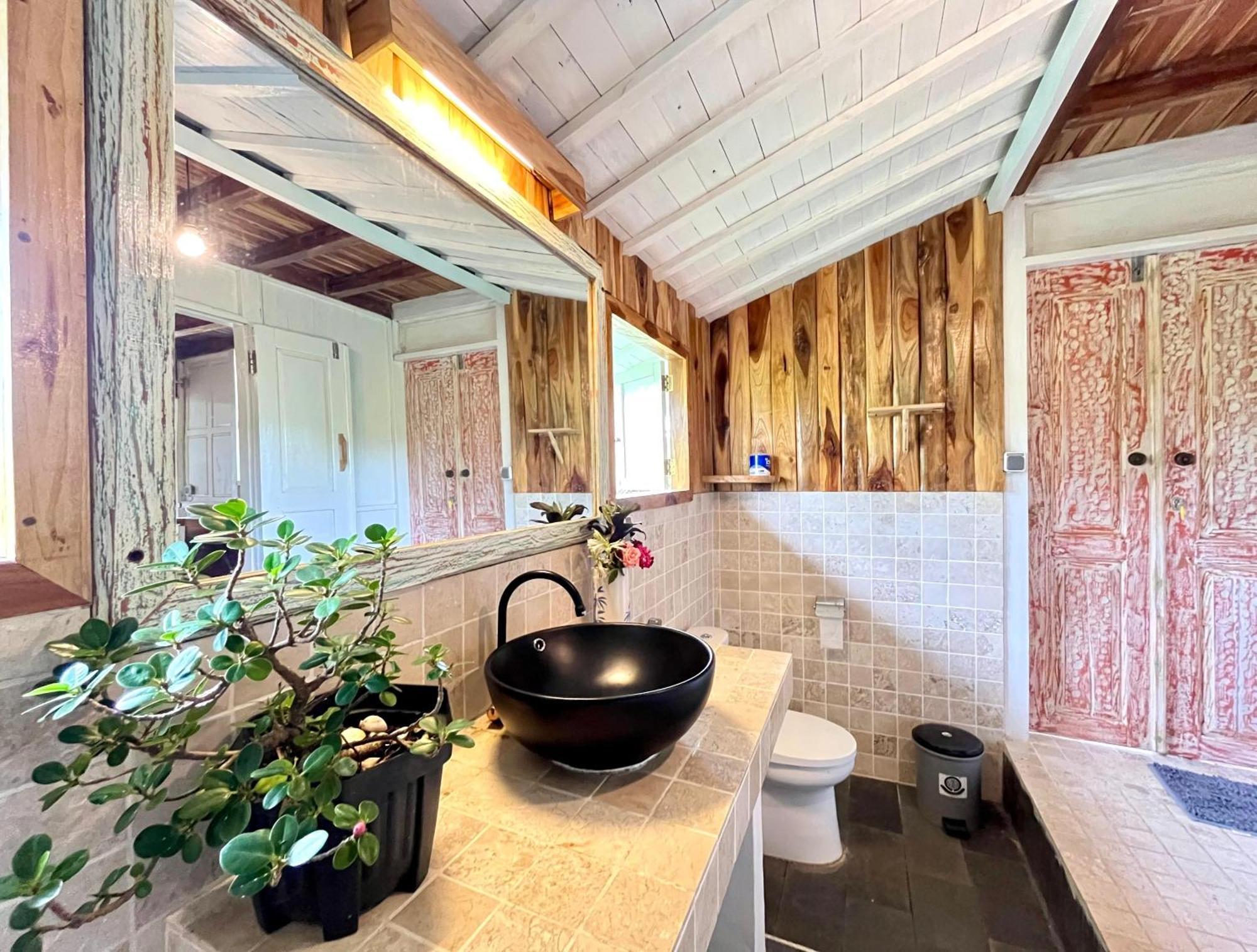 Pondok Is Oke Villa Scenic View Banyuwangi  Exterior foto
